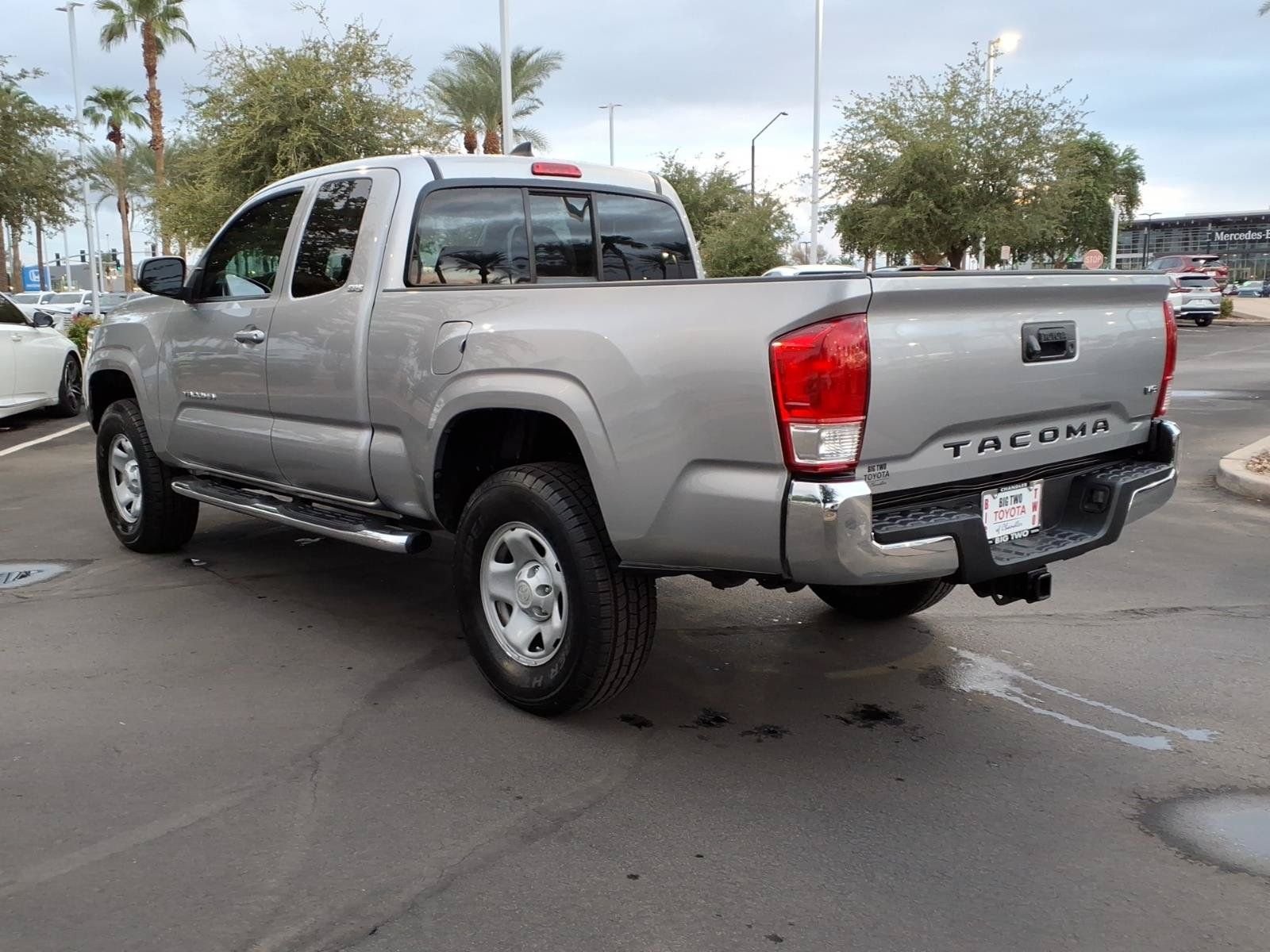 Used 2016 Toyota Tacoma SR5 w/ Towing Package RWD image 6