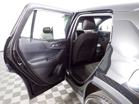 Used 2025 Chevrolet Equinox LT image 28