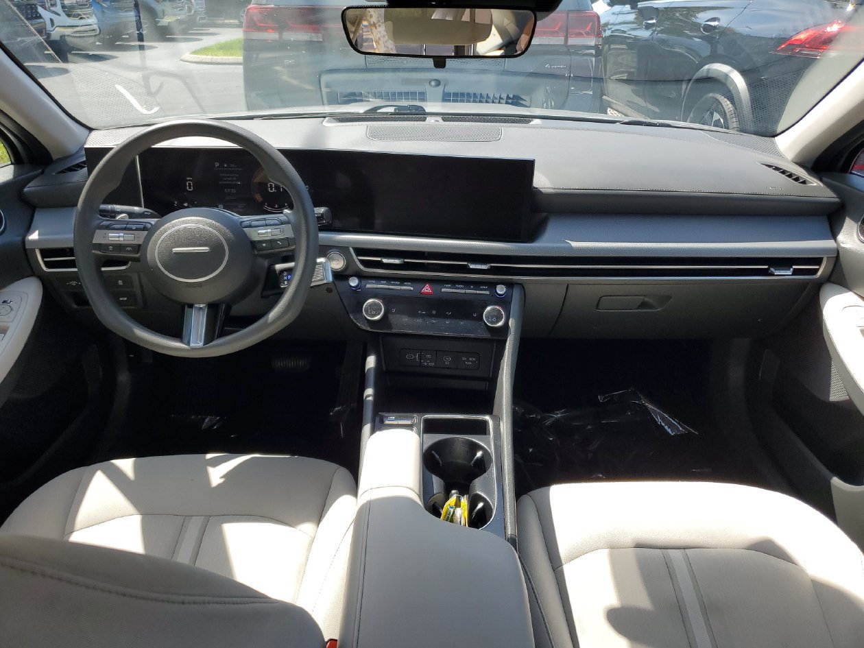 Used 2025 Hyundai Sonata SEL FWD image 10