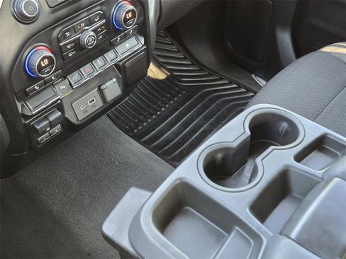 Used 2021 Chevrolet Silverado 3500 LT image 9