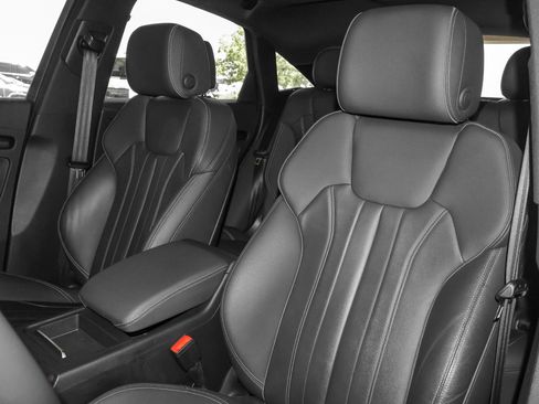 Used 2021 Audi Q5 2.0T Premium AWD/4WD image 23