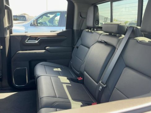 Used 2024 Chevrolet Silverado 1500 LT Trail Boss w/ Convenience Package II AWD/4WD image 12