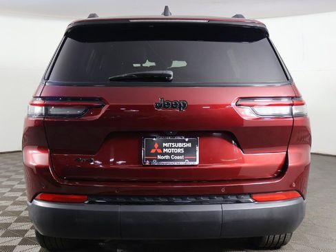Used 2023 Jeep Grand Cherokee L Laredo AWD/4WD image 11