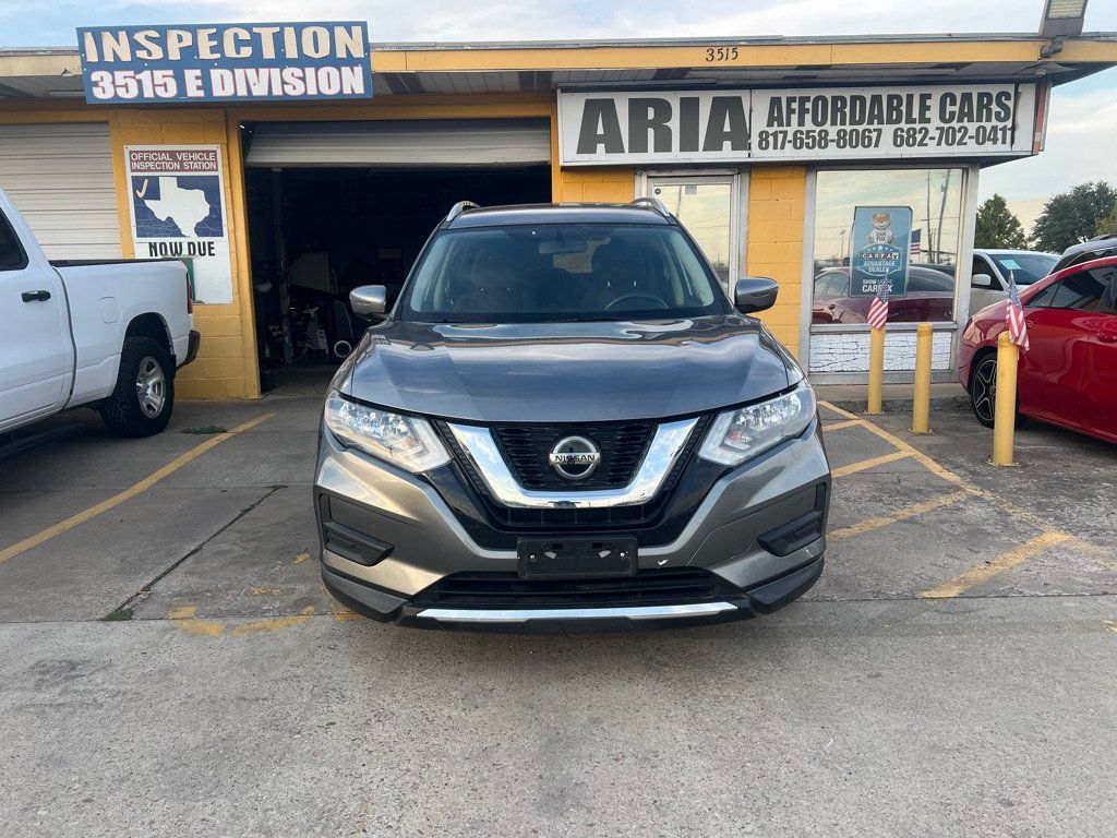 Used 2018 Nissan Rogue SV FWD image 2