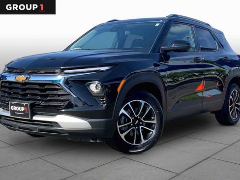 Used 2024 Chevrolet TrailBlazer LT FWD image 1
