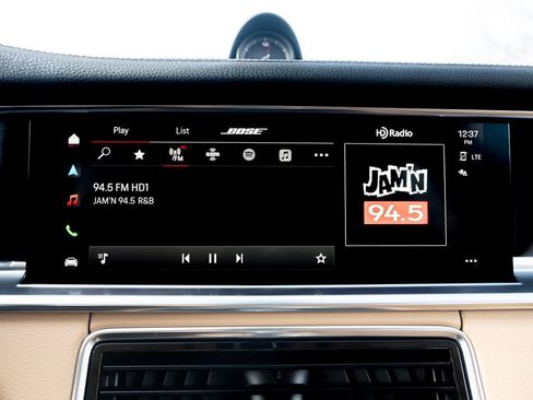 Used 2023 Porsche Panamera 4 Platinum Edition image 26