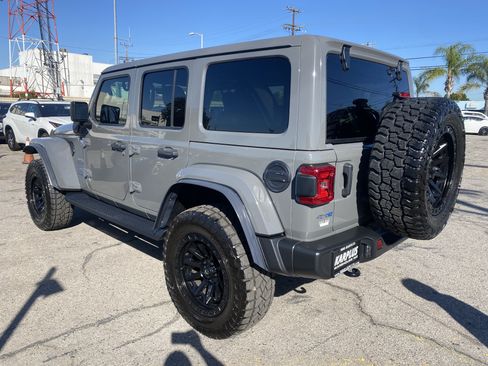 Used 2021 Jeep Wrangler Unlimited Sahara w/ Cold Weather Group AWD/4WD image 12
