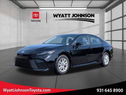 Used 2025 Toyota Camry LE FWD image 1