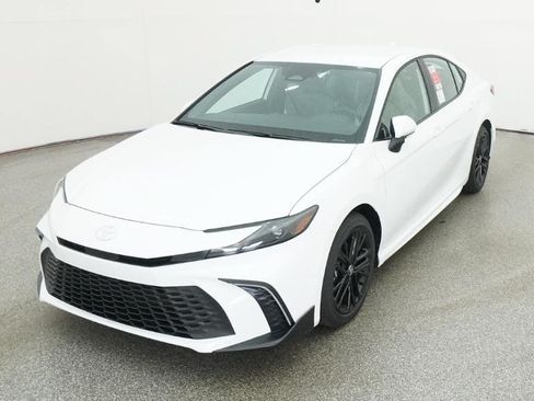 Used 2026 Toyota Camry SE FWD image 50