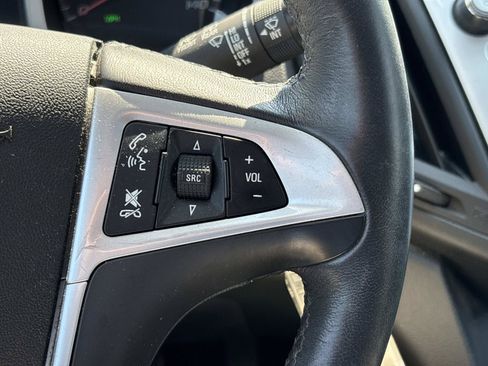 Used 2016 Chevrolet Equinox LTZ w/ Enhanced Convenience Package FWD image 19
