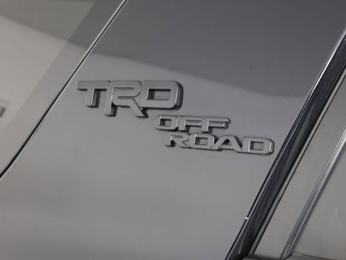 Used 2023 Toyota 4Runner TRD Off-Road Premium w/ Moonroof Package AWD/4WD image 16