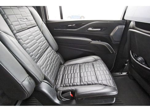 Certified 2024 Cadillac Escalade ESV V w/ LPO, Floor Liner Package AWD/4WD image 11