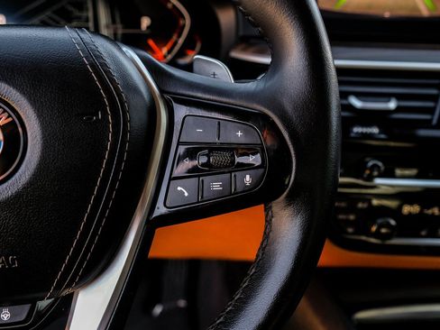 Used 2023 BMW 530i xDrive w/ Executive Package image 21