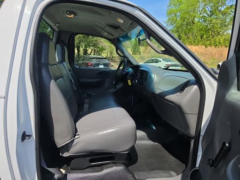 Used 2001 Ford F150 XL image 23