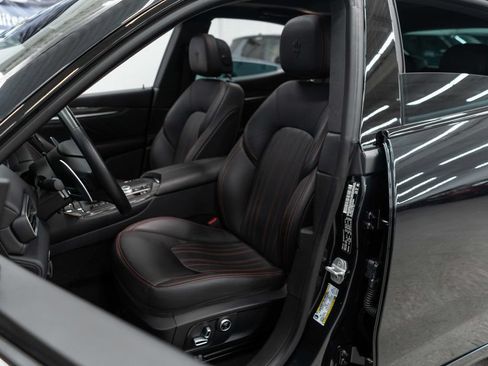 Used 2023 Maserati Levante Modena AWD/4WD image 9