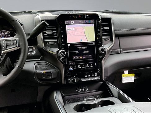 New 2026 RAM 2500 Laramie AWD/4WD image 8