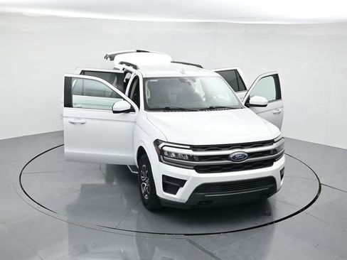 Certified 2022 Ford Expedition XLT image 55