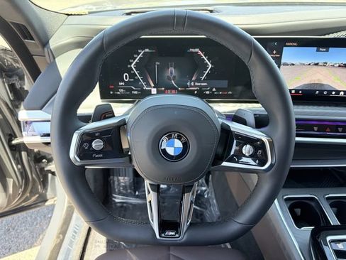 Used 2026 BMW 740i w/ Premium Package RWD image 24