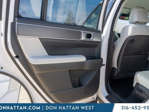 Used 2025 Hyundai Santa Fe SEL FWD image 18