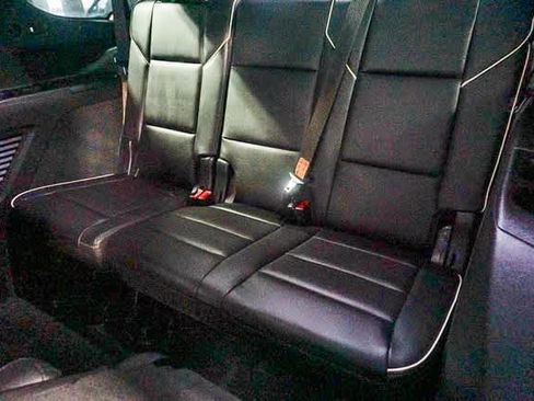 Used 2021 Cadillac Escalade Premium Luxury image 22