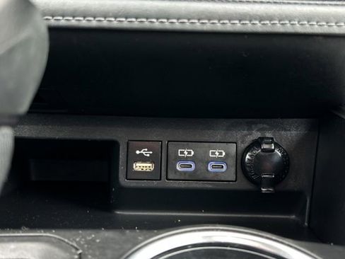 Used 2022 Toyota Highlander XLE image 48