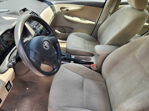 Used 2013 Toyota Corolla L FWD image 12