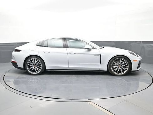 Certified 2025 Porsche Panamera 4 E-Hybrid AWD/4WD image 24