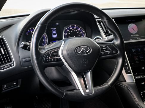 Used 2018 INFINITI Q60 3.0t Luxe AWD/4WD image 6