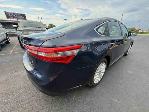Used 2014 Toyota Avalon XLE Touring FWD image 3