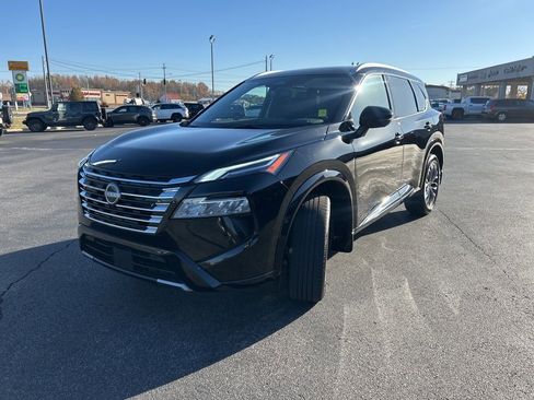 Used 2024 Nissan Rogue Platinum w/ Platinum Premium Package image 8