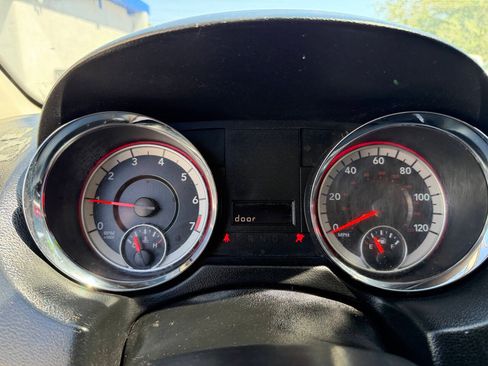 Used 2019 Dodge Grand Caravan SE FWD image 8