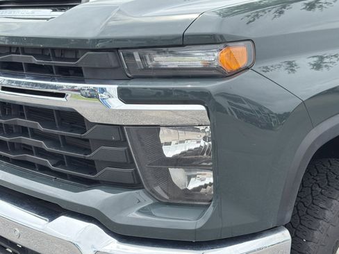 Used 2025 Chevrolet Silverado 2500 LT w/ All Star Edition AWD/4WD image 7