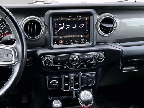 Used 2022 Jeep Wrangler Unlimited Sahara w/ LED Lighting Group AWD/4WD image 7