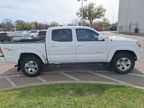 Used 2011 Toyota Tacoma Base w/ TRD Sport Pkg image 7