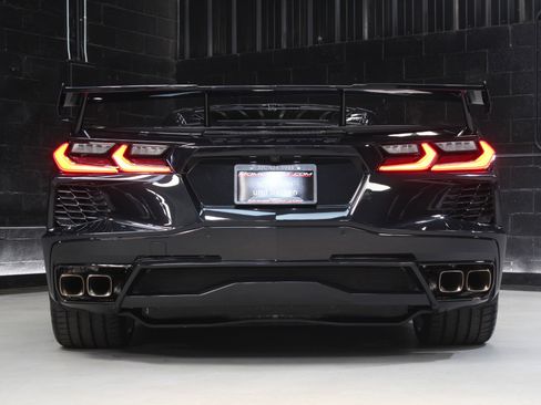 Used 2024 Chevrolet Corvette Stingray Coupe w/ Z51 Performance Package image 18