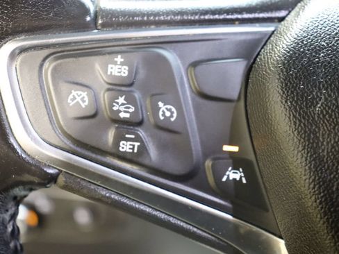 Used 2020 Chevrolet Equinox LT FWD image 40