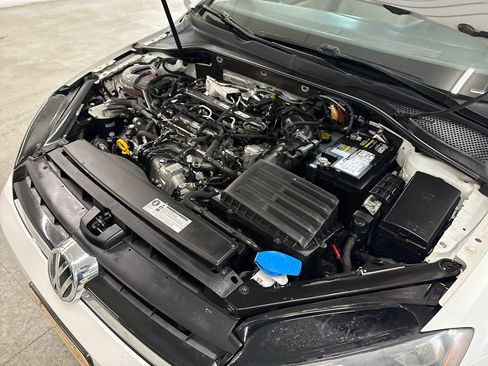 Used 2015 Volkswagen Golf TDI SE image 66