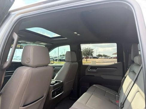 Used 2025 GMC Sierra 1500 SLT w/ SLT Premium Plus Package AWD/4WD image 16