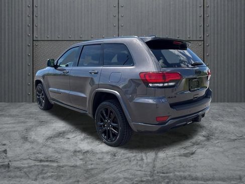 Used 2020 Jeep Grand Cherokee Altitude AWD/4WD image 5