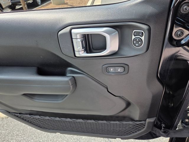 Used 2023 Jeep Wrangler Sport AWD/4WD image 26