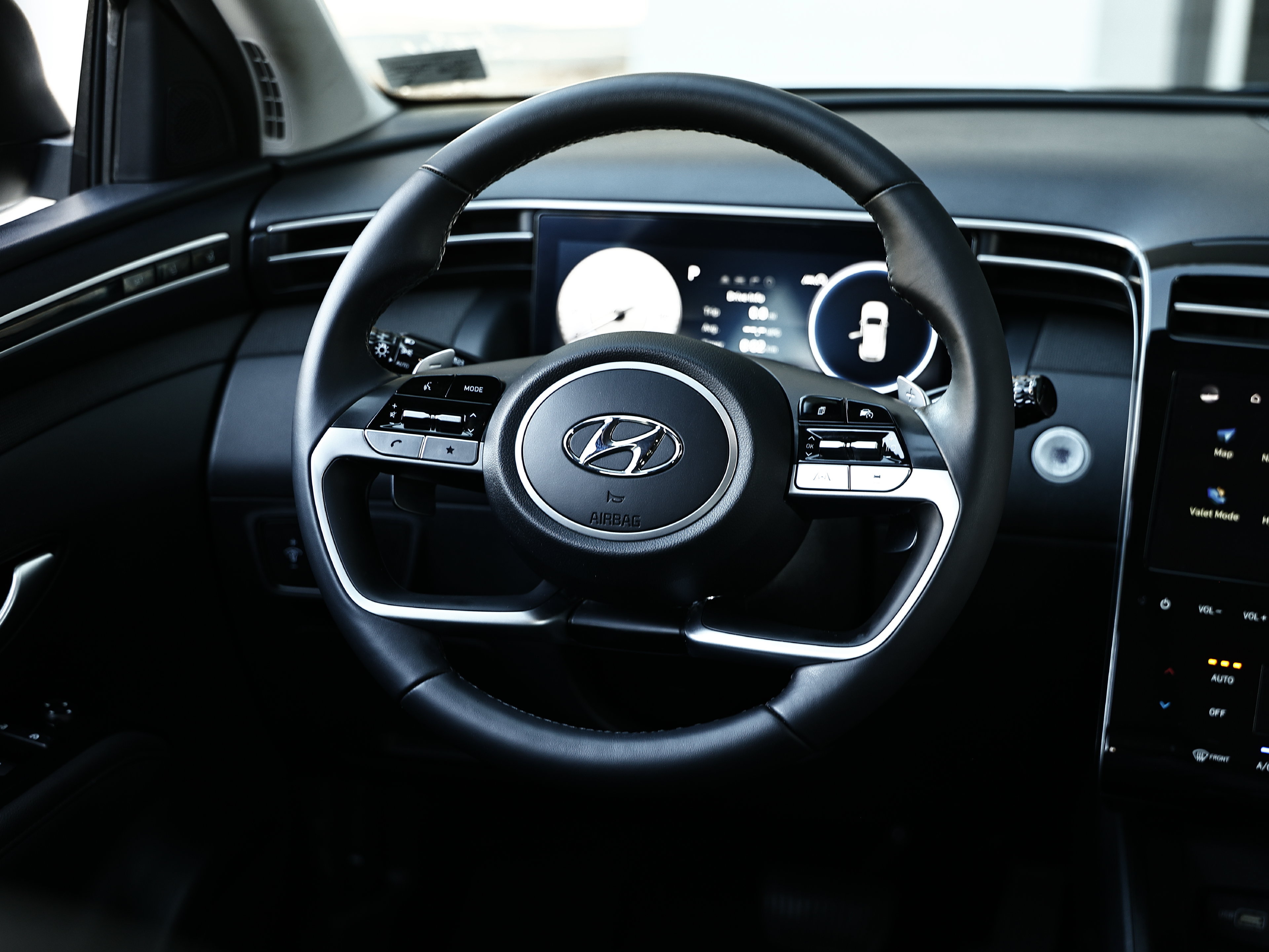 Used 2023 Hyundai Tucson Limited AWD/4WD image 27