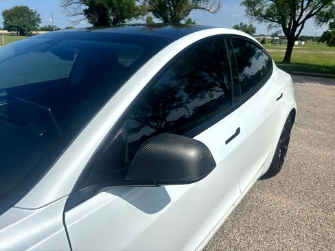 Used 2021 Tesla Model 3 Performance image 10