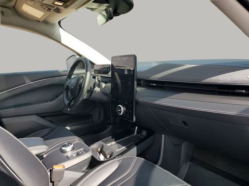 Used 2021 Ford Mustang Mach-E Premium image 14