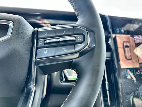 New 2026 GMC Yukon XL AT4 image 32