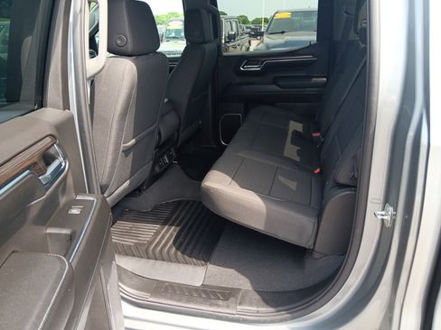 Used 2023 Chevrolet Silverado 1500 LT AWD/4WD image 15