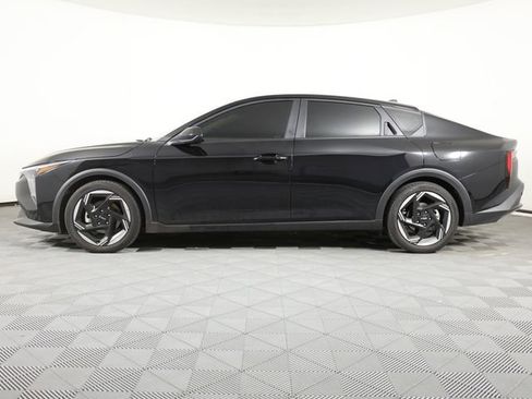 Certified 2025 Kia K4 EX image 2