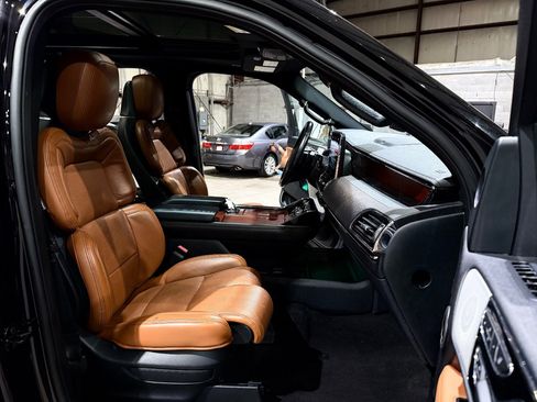 Used 2021 Lincoln Navigator L Reserve image 26