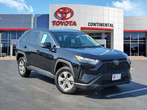 Certified 2025 Toyota RAV4 XLE FWD image 2