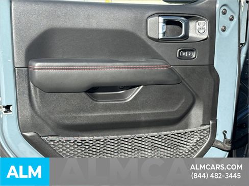 Used 2025 Jeep Wrangler Unlimited Rubicon image 12