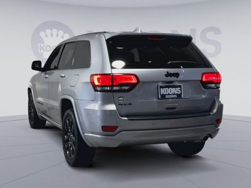Used 2021 Jeep Grand Cherokee Laredo X image 10